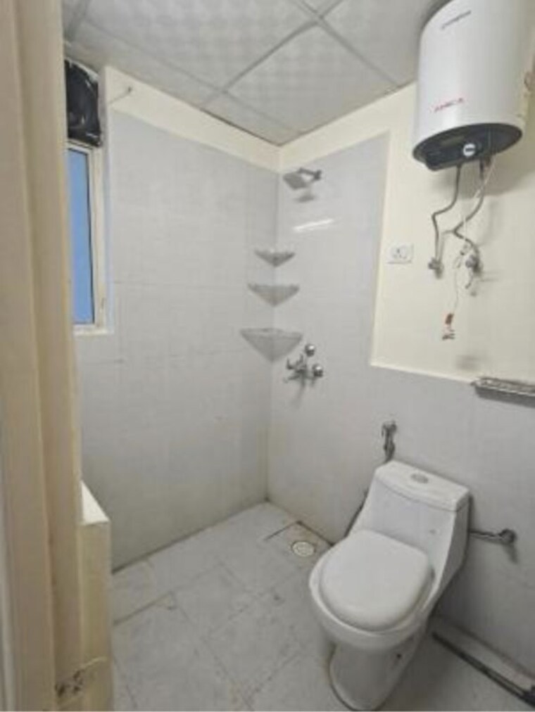 Bathroom, lion-green-valley 3 Bedroom 1400 Sq.Ft. Builder Floor In Sohna Sector 35 Gurgaon 10545252
