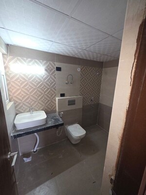 Bathroom in 4 BHK Apartment at Antriksh Green Kaushambi, Dabur Chowk – for Rent
