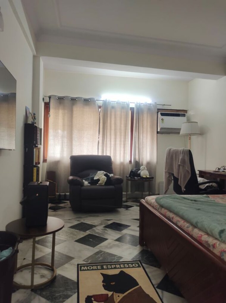 Living Room, east of kailash 4 Bedroom 2500 Sq.Ft. Builder Floor In East Of Kailash Delhi 10545283