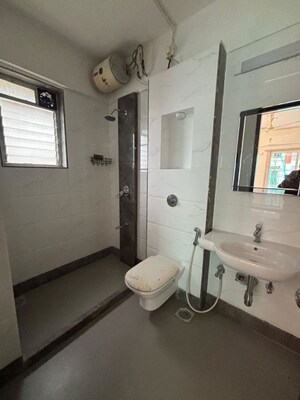 Team Area in 3 BHK Apartment at Chembur – for Rent