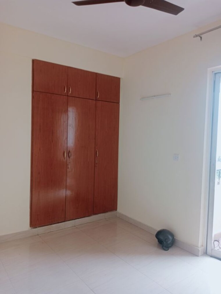 Room, unitech-the-residences-gurgaon 2 Bedroom 1145 Sq.Ft. Apartment In Sector 33 Gurgaon 10545274