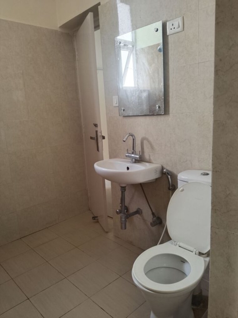 Bathroom, vatika-inxt-evolution 4 Bedroom 300 Sq.Ft. Builder Floor In Sector 83 Gurgaon 10545296