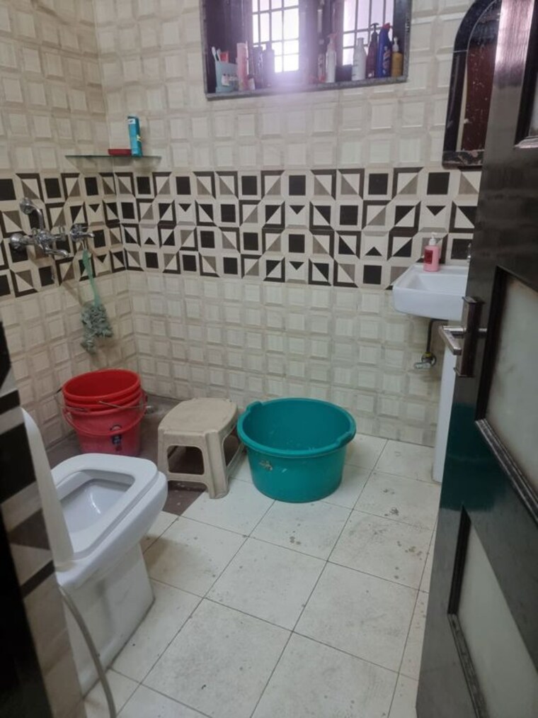 Bathroom, dalanwala 4 Bedroom 190 Sq.Ft. Independent House In Dalanwala Dehradun 10545336