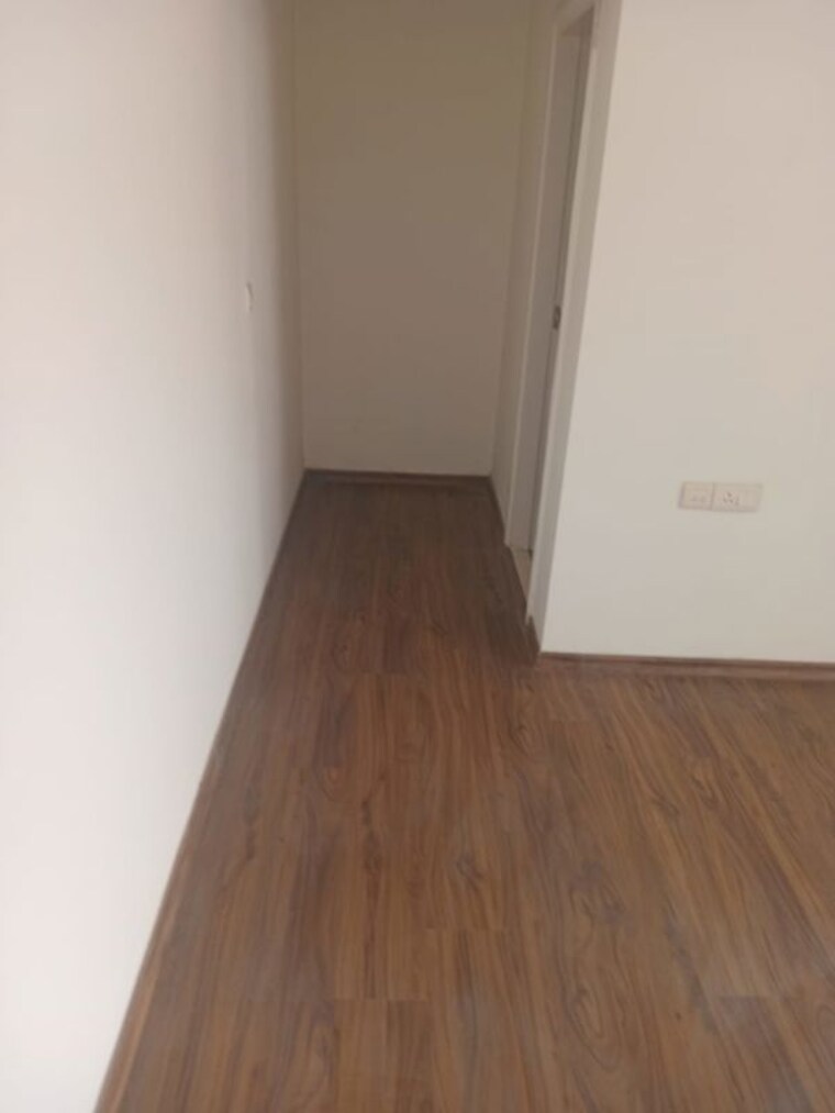 Room, emaar-the-palm-drive-palm-studios 3 Bedroom 2200 Sq.Ft. Apartment In Sector 66 Gurgaon 10545219