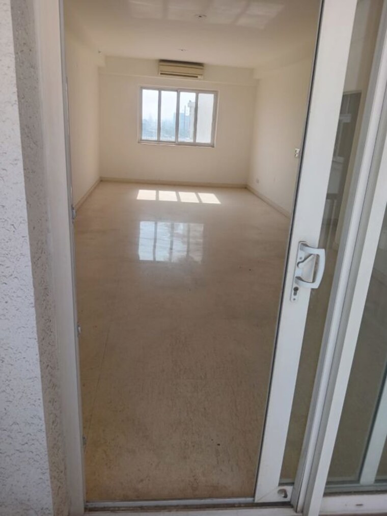Living Room, emaar-the-palm-drive-palm-studios 3 Bedroom 2200 Sq.Ft. Apartment In Sector 66 Gurgaon 10545219
