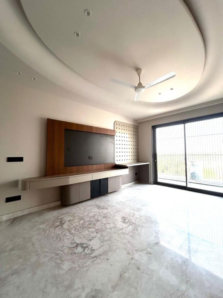 Room, dlf city phase 3 4 Bedroom 300 Sq.Yd. Builder Floor In Dlf City Phase 3 Gurgaon 10545366