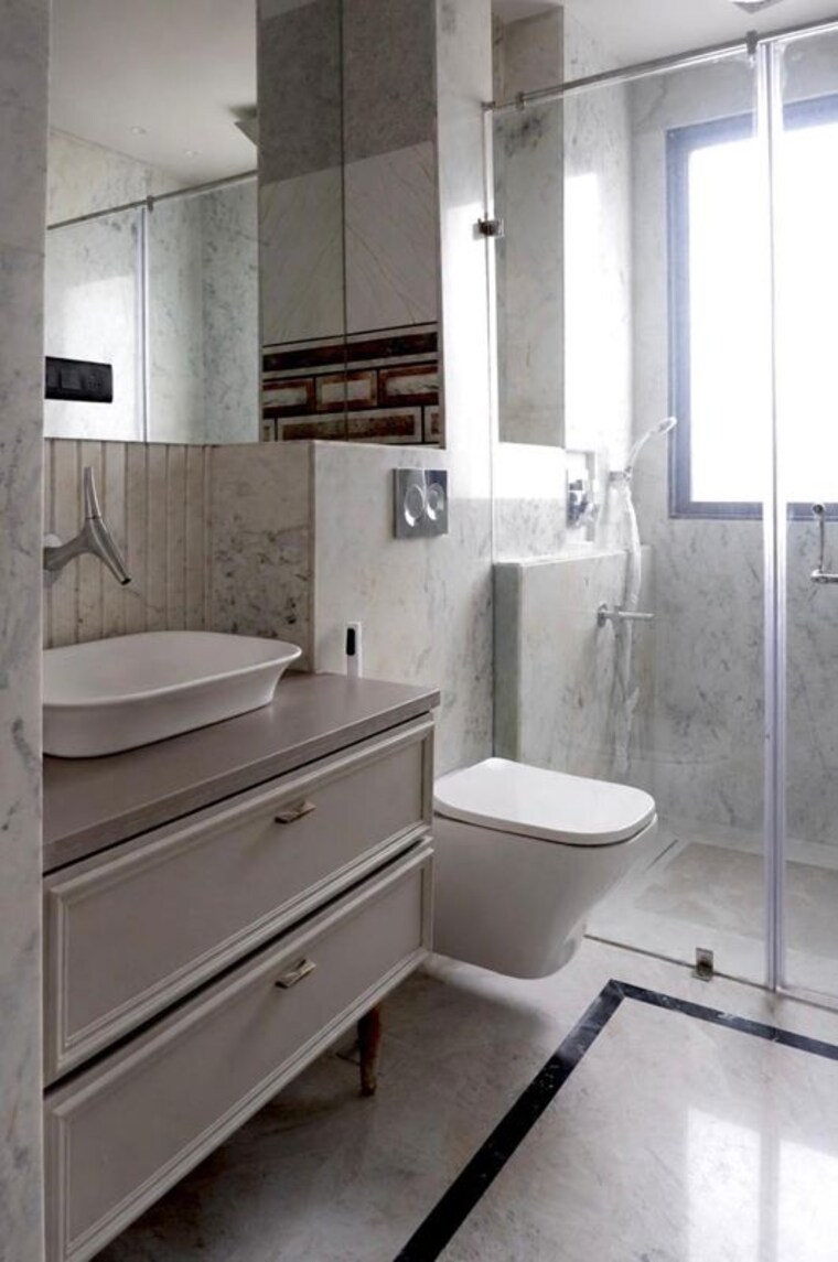 Bathroom, dlf city phase 3 4 Bedroom 300 Sq.Yd. Builder Floor In Dlf City Phase 3 Gurgaon 10545366