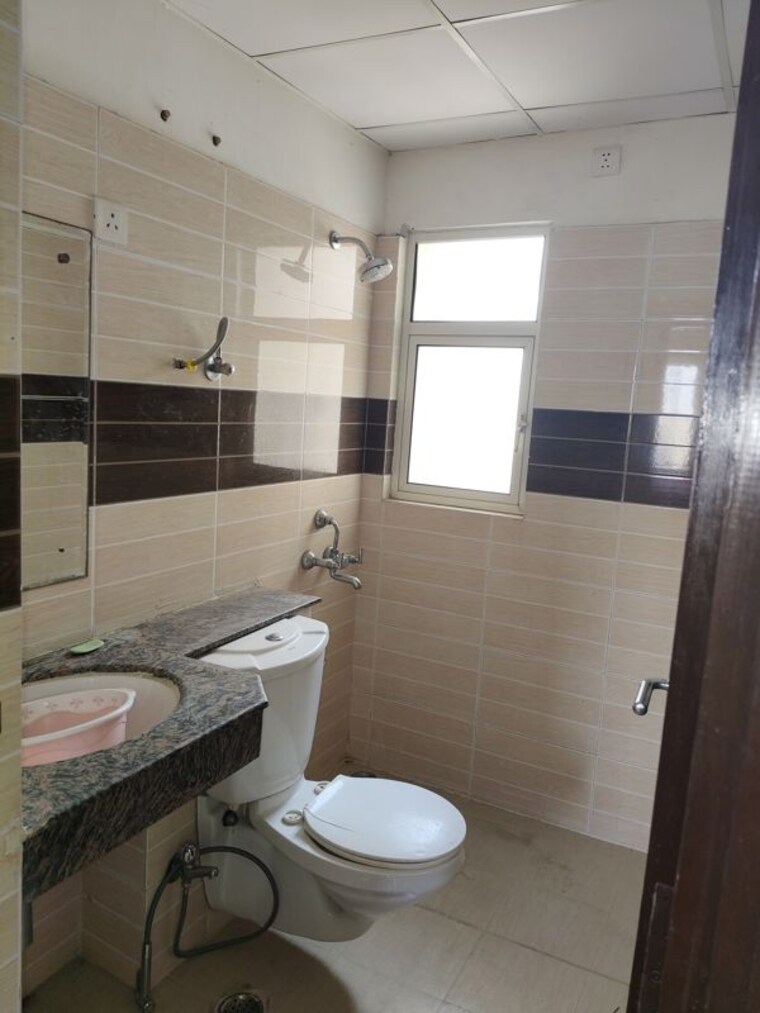 Bathroom, ramprastha-awho 2 Bedroom 900 Sq.Ft. Apartment In Sector 95 Gurgaon 10528015