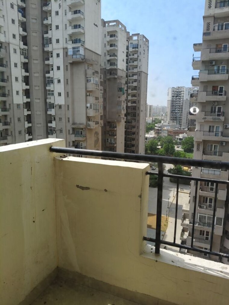 Balcony, ramprastha-awho 2 Bedroom 900 Sq.Ft. Apartment In Sector 95 Gurgaon 10528015