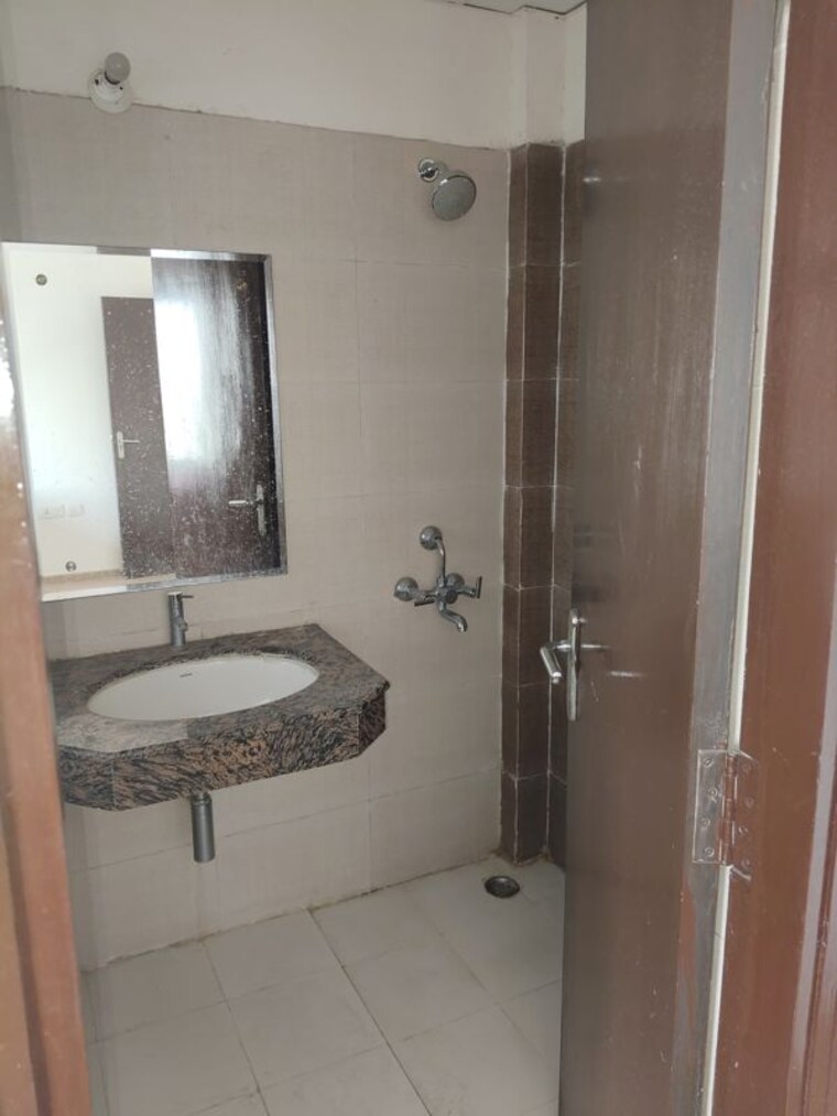 Bathroom, ramprastha-awho 2 Bedroom 900 Sq.Ft. Apartment In Sector 95 Gurgaon 10528015