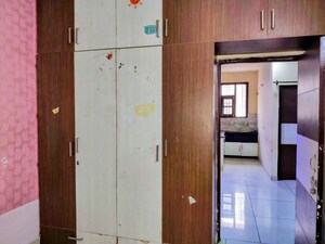 Furnished Amenities in 3 BHK Apartment at Pir Machalla – for Rent