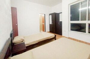 Room in  Pg at Dahisar West – for Rent