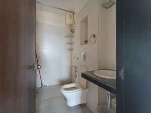 Bathroom in 3 BHK Apartment at Lodha Casa Royale, Balkum Pada – for Rent
