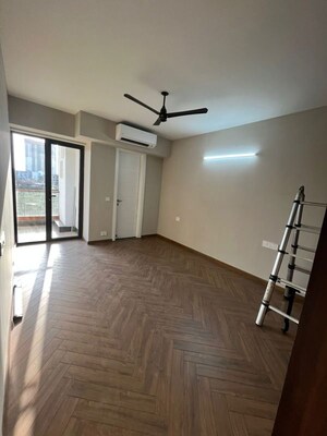 Bedroom in 3 BHK Apartment at Signature Global City 63A, Sector 63a – for Rent
