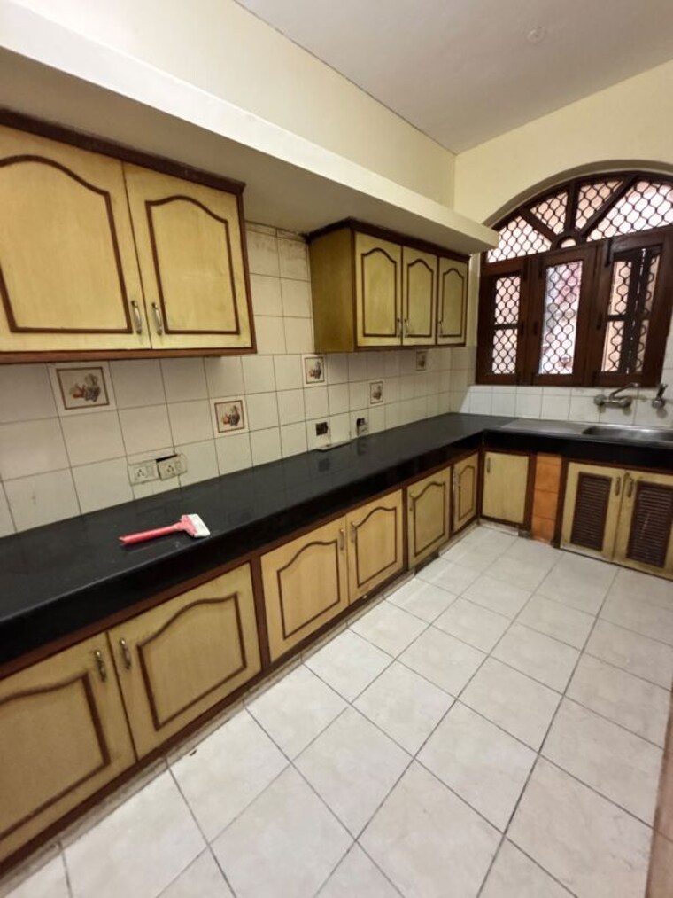 Kitchen, sector 14 4 Bedroom 350 Sq.Yd. Independent House In Sector 14 Gurgaon 10545382