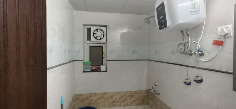 Bathroom, rof-amaltas 1 Bedroom 550 Sq.Ft. Apartment In Sector 92 Gurgaon 10545502