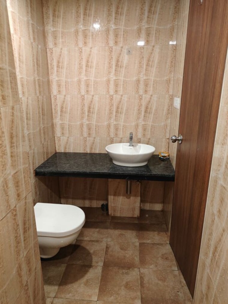 Bathroom, lodha-crown-quality-homes 1 Bedroom 317 Sq.Ft. Apartment In Majiwada Thane 10545555