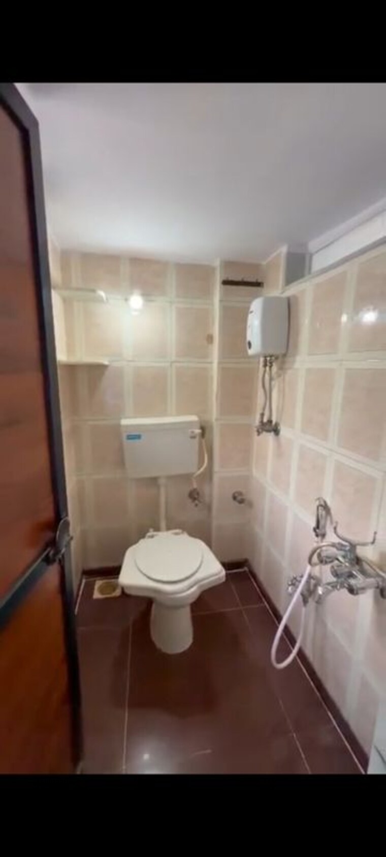 Bathroom, shanti-vimal-apartment 1.5 Bedroom 550 Sq.Ft. Apartment In Vile Parle East Mumbai 10545566