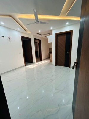 Room in 3 BHK Apartment at Chattarpur – for Sale