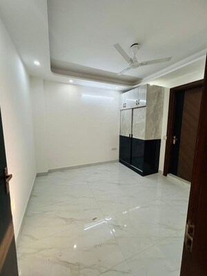 Room in 3 BHK Apartment at Chattarpur – for Sale