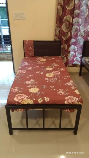  Pg For Rent in Malad West