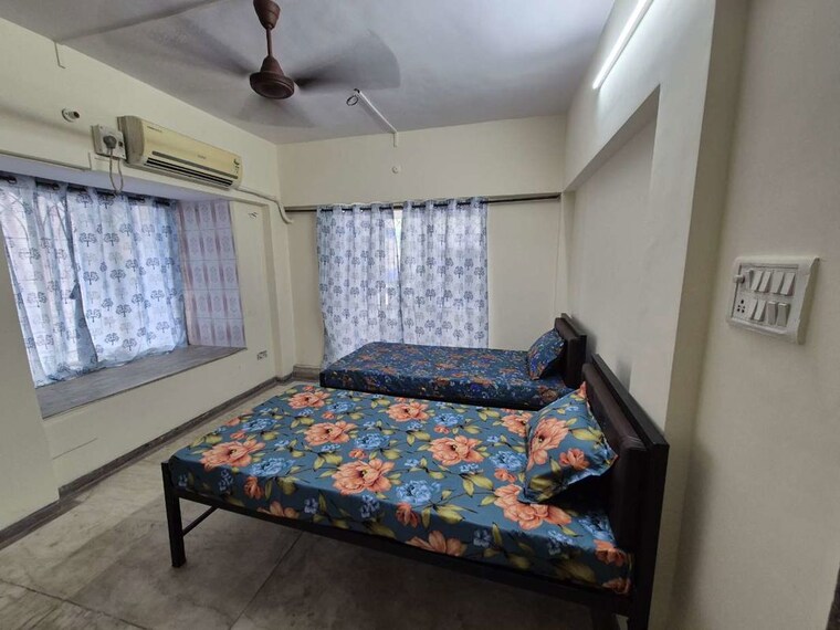Bedroom, malad west Pg For Boys & Girls In Malad West 10545569