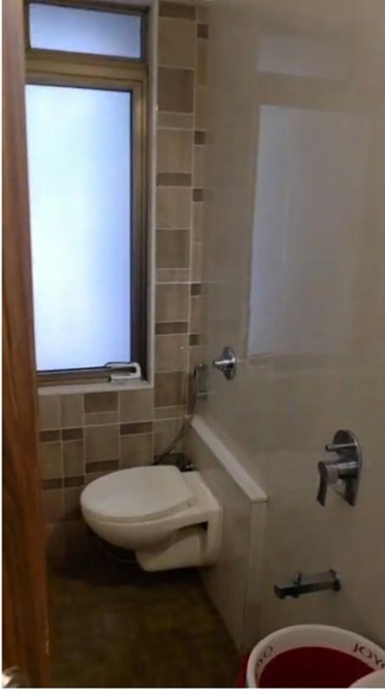 Bathroom, skg-mumbadevi 2 Bedroom 884 Sq.Ft. Apartment In Chembur Mumbai 10545548