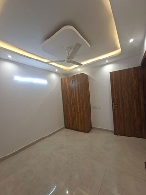 Room in 2 BHK Apartment at Chattarpur – for Rent