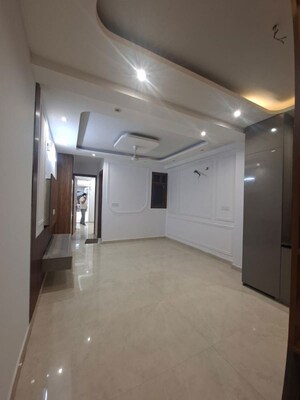 Room in 2 BHK Apartment at Chattarpur – for Rent