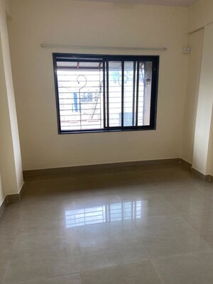 Room in 2 BHK Apartment at Avenue 51, Kalina – for Rent