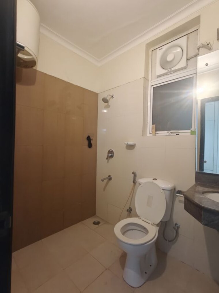 Bathroom, ansal-api-esencia 3 Bedroom 2250 Sq.Ft. Apartment In Sector 67 Gurgaon 10545632