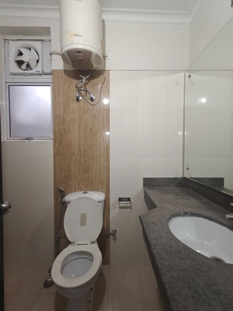 Bathroom, ansal-api-esencia 3 Bedroom 2250 Sq.Ft. Apartment In Sector 67 Gurgaon 10545632