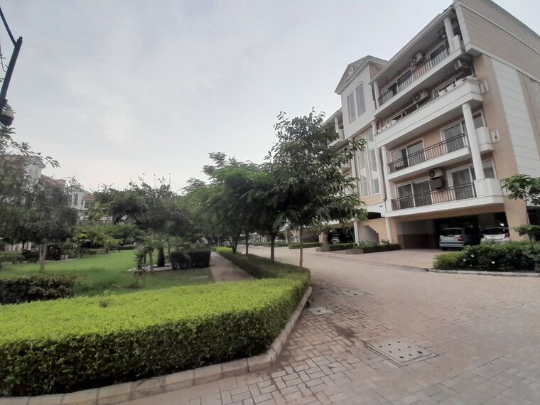 Exterior View, sushma-valencia 3 Bedroom 1800 Sq.Ft. Apartment In International Airport Road Zirakpur 10545687