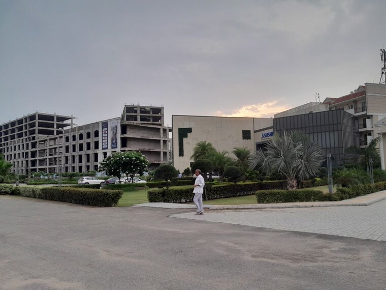 Exterior View, sushma-valencia 3 Bedroom 1800 Sq.Ft. Apartment In International Airport Road Zirakpur 10545687