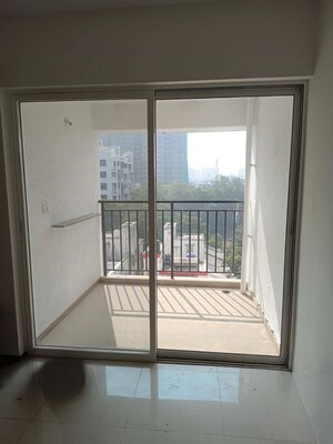 Room in 4 BHK Apartment at Capricorn One Green Park, Kondhwa – for Sale
