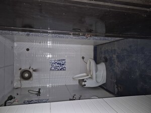Bathroom in 3.5 BHK Apartment at Mayur Vihar – for Rent