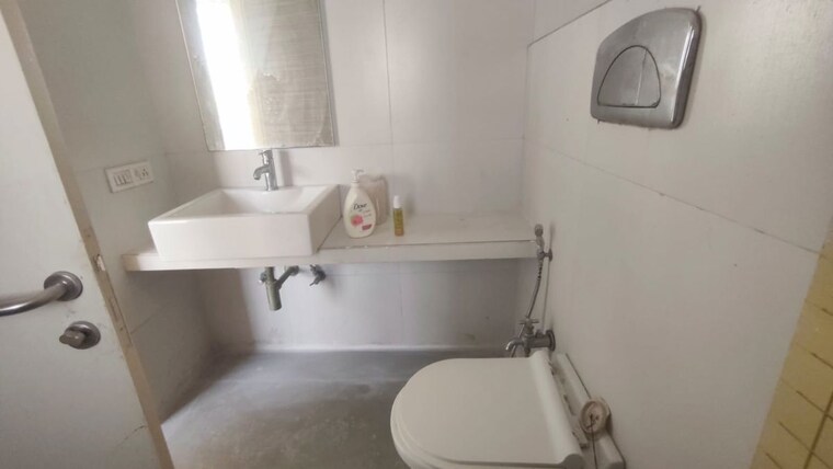 Bathroom, group-seven-rushi-heights 2 Bedroom 975 Sq.Ft. Apartment In Goregaon East Mumbai 10545739