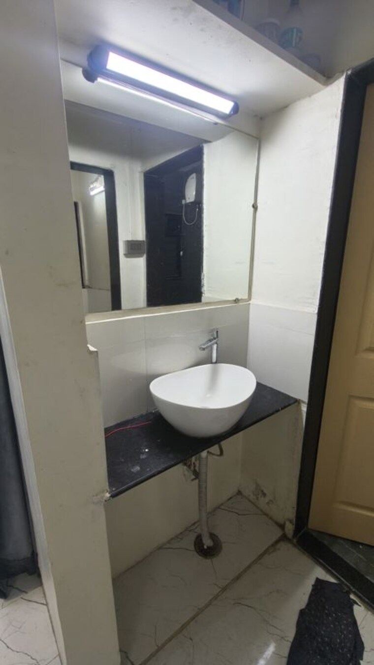 Bathroom, torun-kamdhenu-estate-chs 1 Bedroom 600 Sq.Ft. Apartment In Hadapsar Pune 10545757