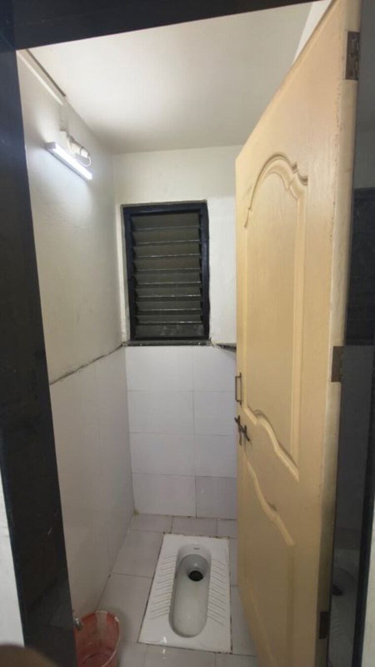 Bathroom, torun-kamdhenu-estate-chs 1 Bedroom 600 Sq.Ft. Apartment In Hadapsar Pune 10545757