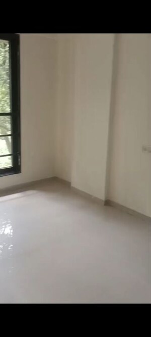 Room in 1 BHK Apartment at Disha Datta Ramanand, Vile Parle East – for Rent