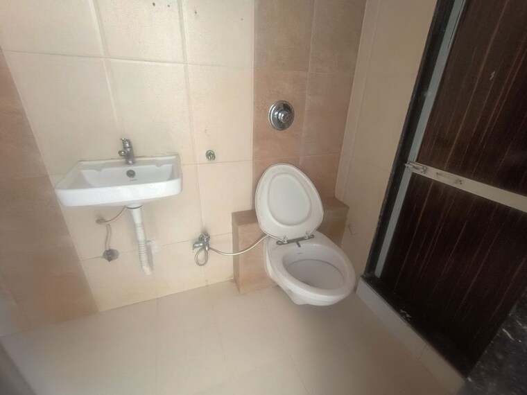 Bathroom, sobha-shreeji-arcade 3 Bedroom 1700 Sq.Ft. Apartment In Ulwe Navi Mumbai 10545369