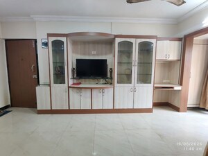 Room in 2 BHK Apartment at Legend Apartment Santacruz, Santacruz East – for Rent