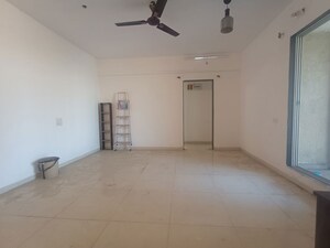 Room in 3 BHK Apartment at Kricon The Atlantis, Ulwe – for Sale