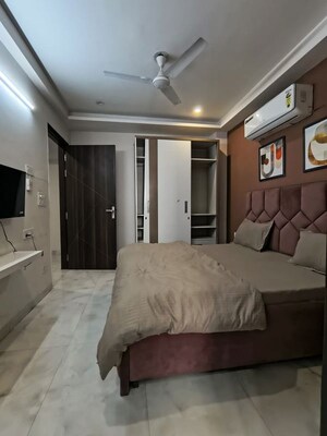 Bedroom in 2 BHK Builder Floor at Sector 46 – for Rent