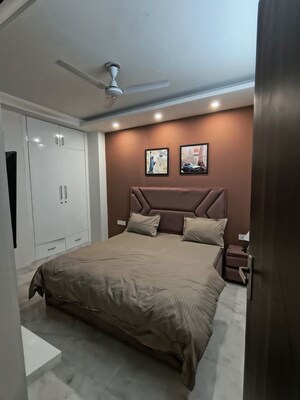 Bedroom in 2 BHK Builder Floor at Sector 46 – for Rent