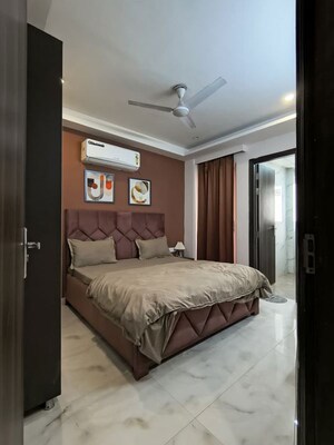 Bedroom in 2 BHK Builder Floor at Sector 46 – for Rent