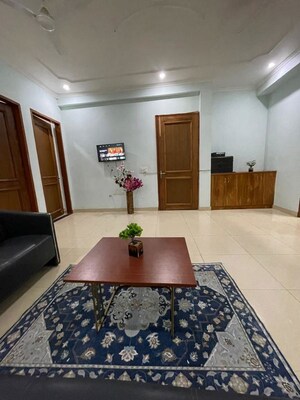 Living Room in 3 BHK Builder Floor at Sector 42 – for Rent