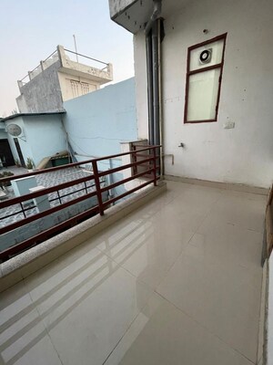 Balcony in 3 BHK Builder Floor at Sector 42 – for Rent
