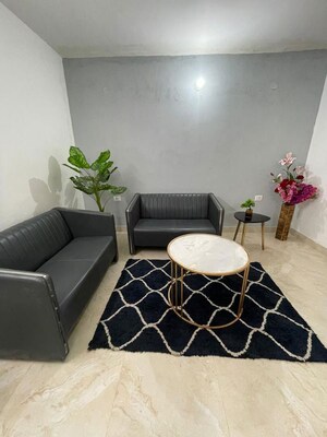 Living Room in 3 BHK Builder Floor at Sector 42 – for Rent