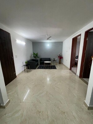 Bedroom in 3 BHK Builder Floor at Sector 42 – for Rent